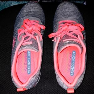 Sketchers memory foam sneakers size 7.5